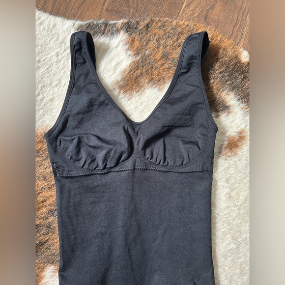 One piece shapewear - Picture 2 of 9